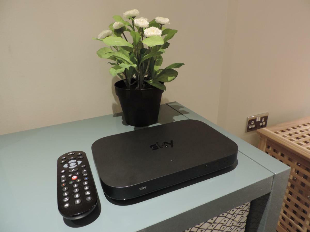 3 Bed Farnborough Air Accommodation Esterno foto